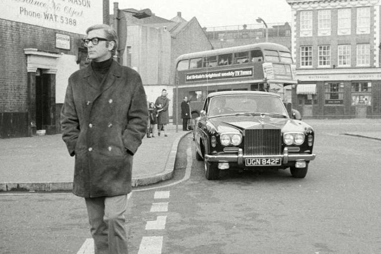 Predstavnik delavskega razreda iz Londona s svojim Rolls-Royceom.