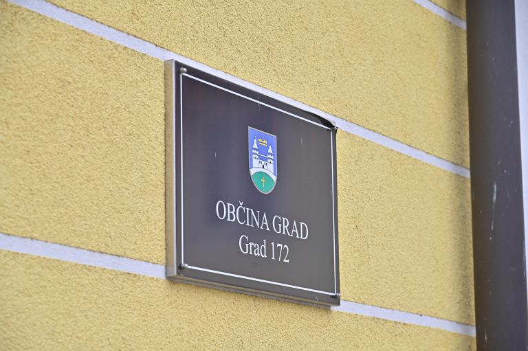 občina-grad, krajevni-urad-grad, občinska-uprava-grad