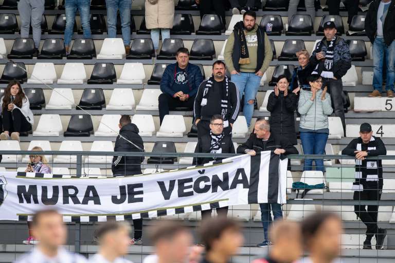 mura, radomlje, gledalci, tribune