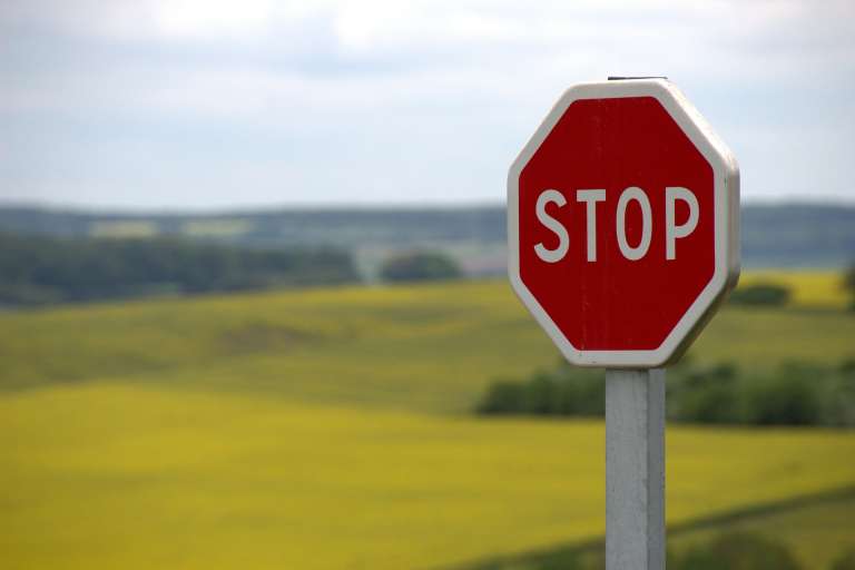 stop_634941_1920.jpg
