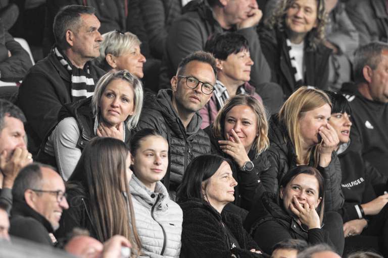 mura, bravo, gledalci, tribune