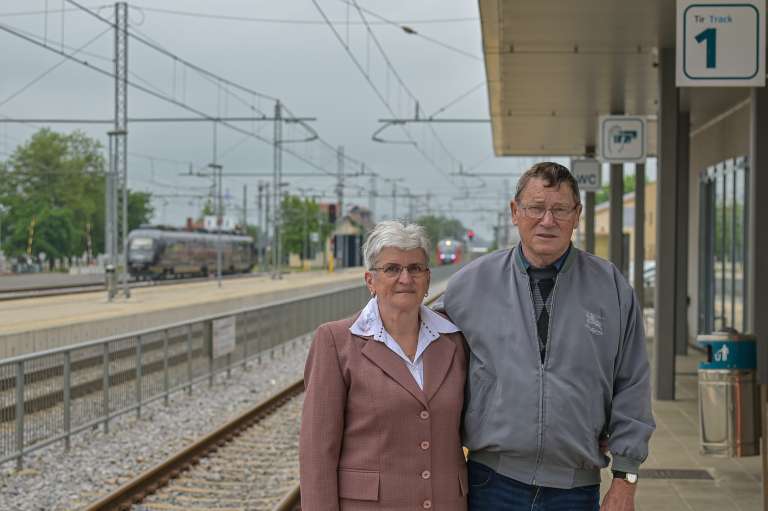 jožefa-in-oto-serec, vestnikov-vlak, spoznala-na-vlaku