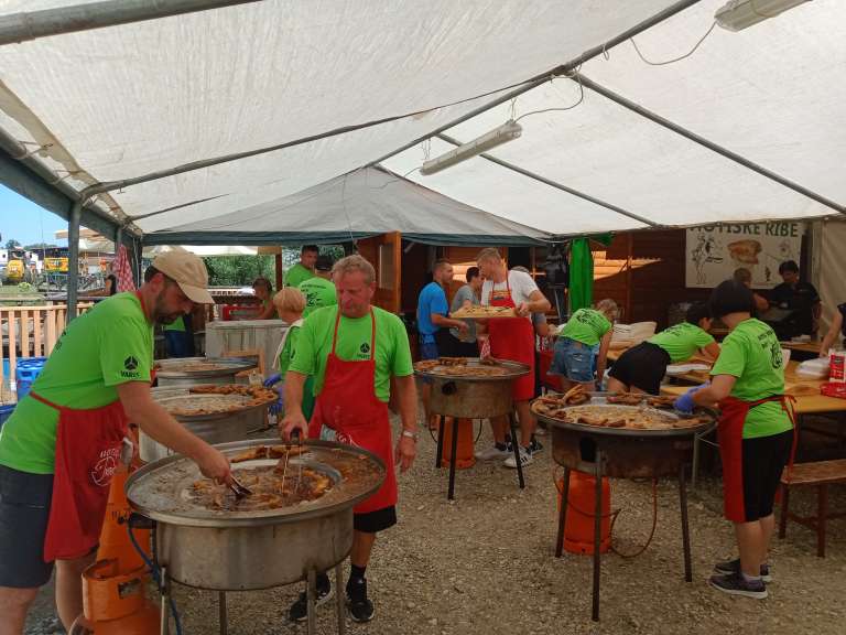 hotiza, ribiški-dnevi