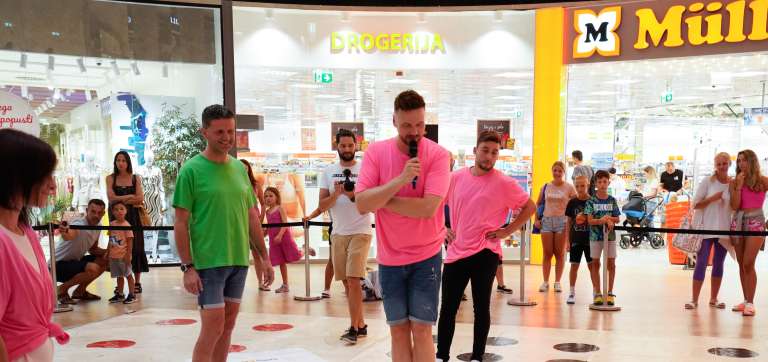 anja-ramšak, robert-roškar, človek-ne-jezi-se2