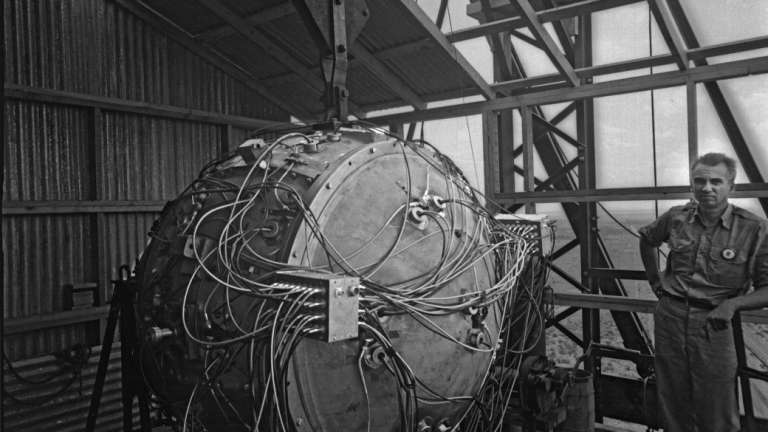 prva atomska bomba