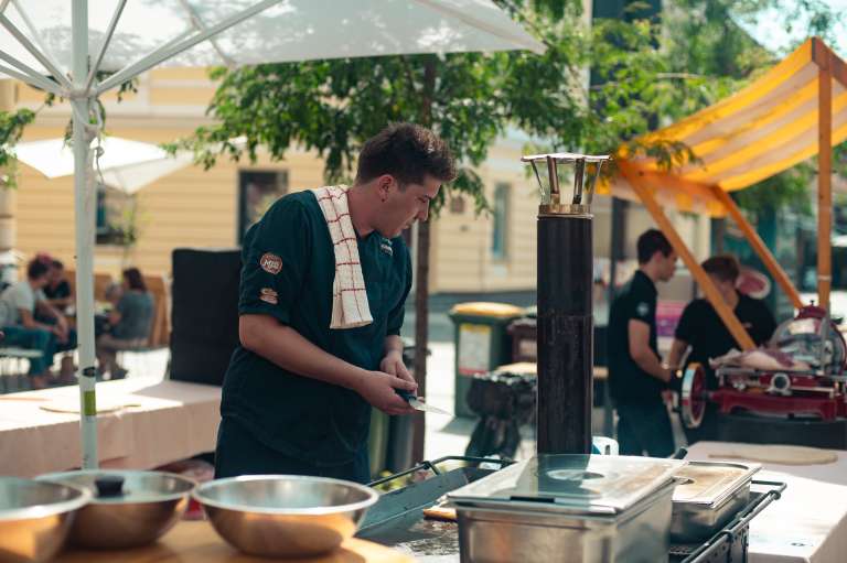 sočna-vilica, hrana, fast-food