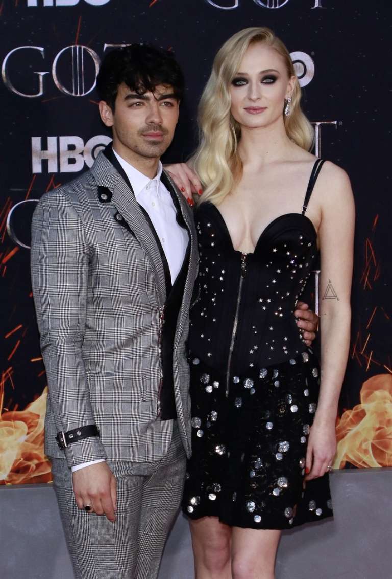 Joe Jonas, Sophie Turner (4).jpg