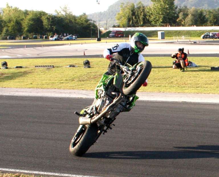 naslovnmotor_000.jpg