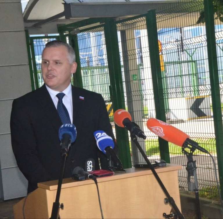 minister_bojan_kumer.jpg