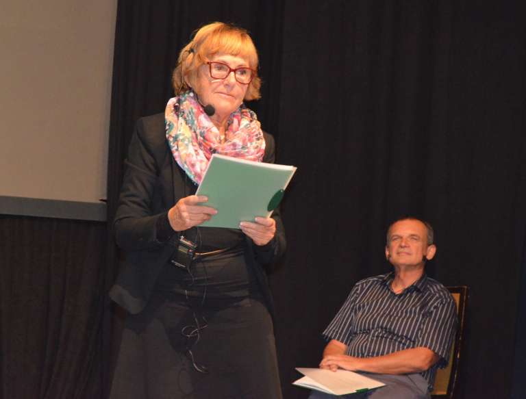 alenka_zuraj_je_pomagala_pri_ustanavljanju_u3.jpg