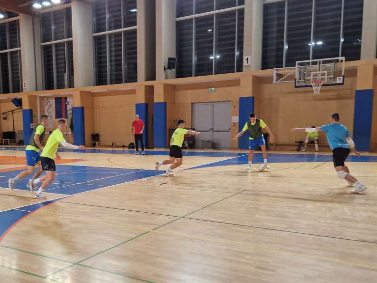 kmn-meteorplast-šic-bar, futsal