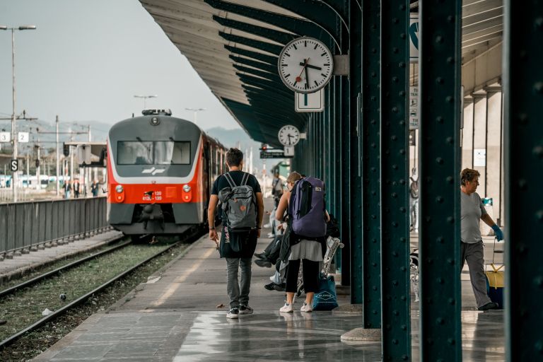 železniška postaja, ljubljana, peron, vlak
