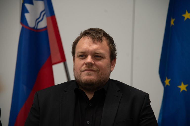 podpis-pogodbe, dom-starejših-rakičan, dom-starejših-dobrovnik, minister-simon-maljevac