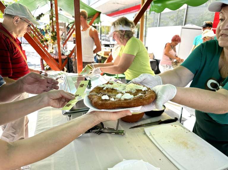 festival-šunke-in-prekmurske-gibanice, šunka, prekmurska-gibanica, murska-sobota