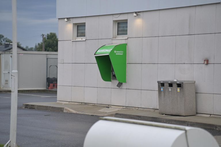 bankomat, gederovci