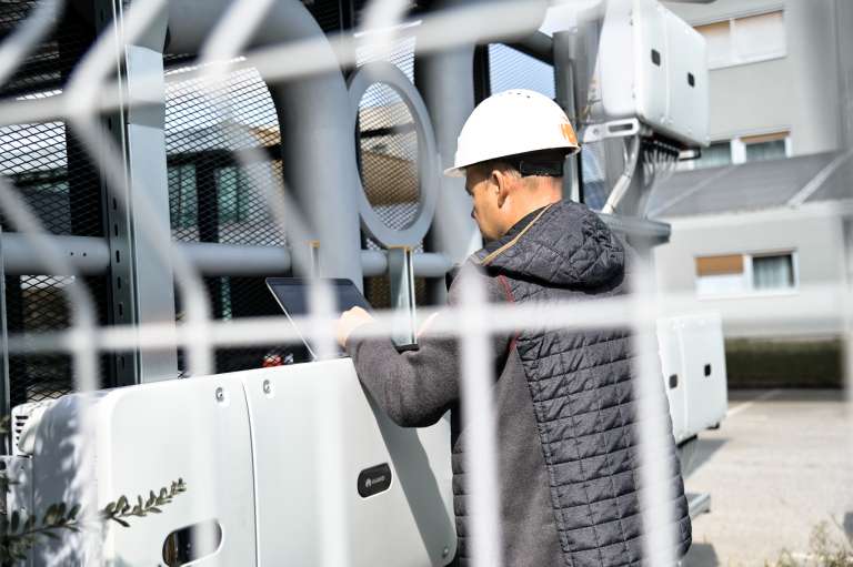 apolis, ogrevanje, sončni-kolektorji, toplotne-črpalke, elektroinštalater