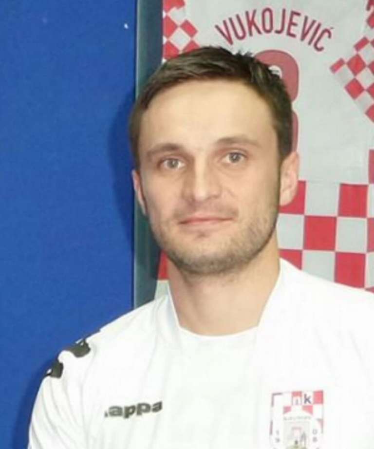 Marin-Jaksinic_1000_1200_80_s_c1.jpg