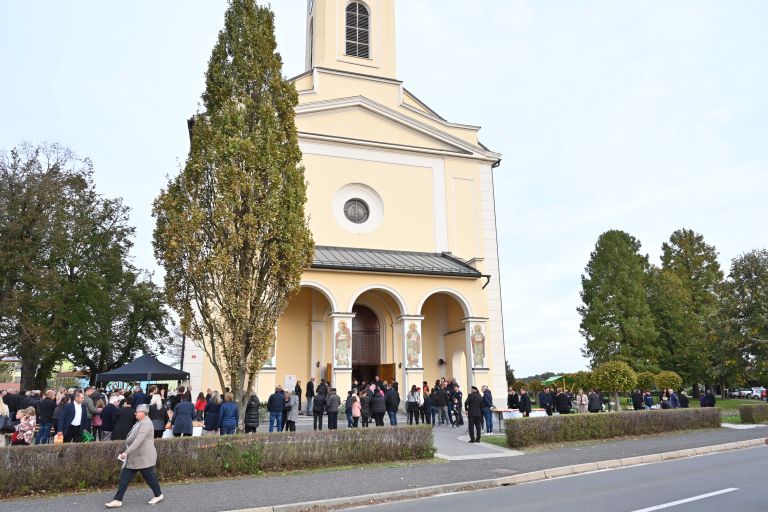 črenšovci, slavnostna-sveta-maša-in-pokop-posmrtnih-ostankov-telesa-jožefa-klekla.