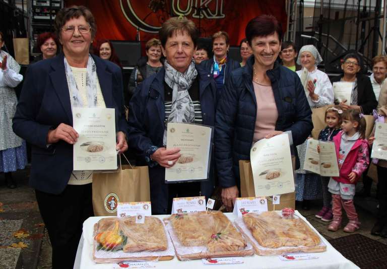 praznik_topliskega_jabolka45.jpg