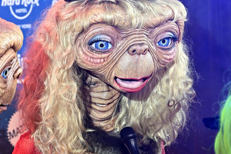 Med svojimi preobrazbami je Heidi prej oživela črva, pava, in celo skupino klonov, letos pa je izbra