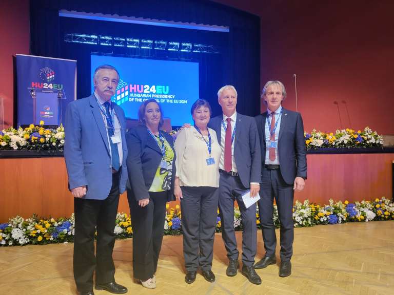 urad-vlade, budimpesta, vesna-humar