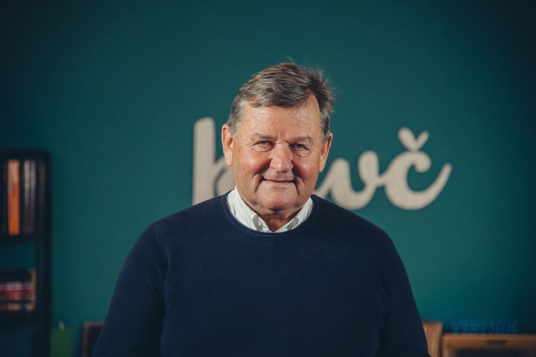 aleksander-jevšek, kavč, podkast
