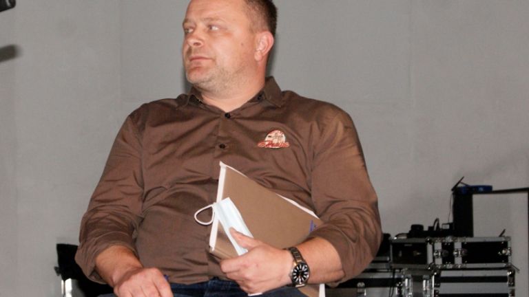 1599745555_sd-okrogla_miza01.jpg