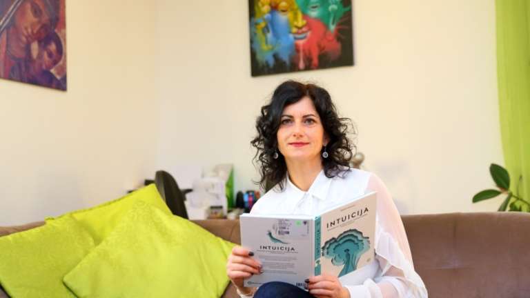 1677508037_cg_aleksandra_ceh_hipnoza.jpg
