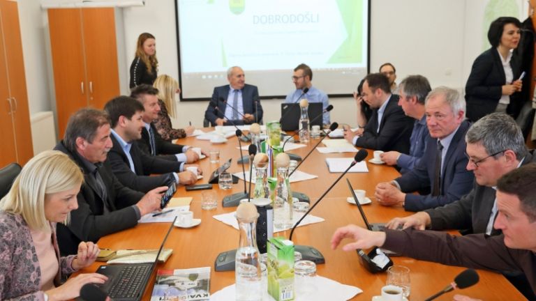 1521411414_cg_kolegij_zupanov.jpg