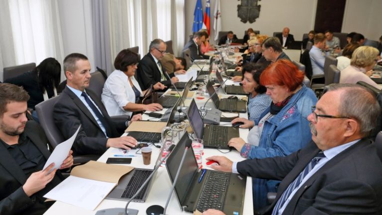 1510166755_cg_mestni_svet_1.jpg
