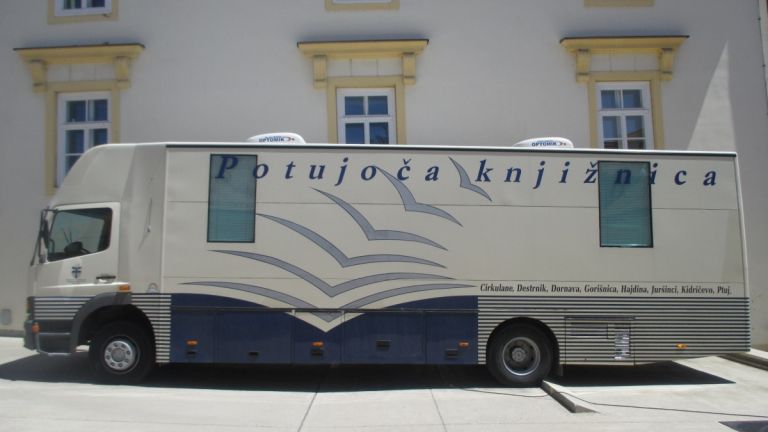 1466166455_bibliobus.jpg