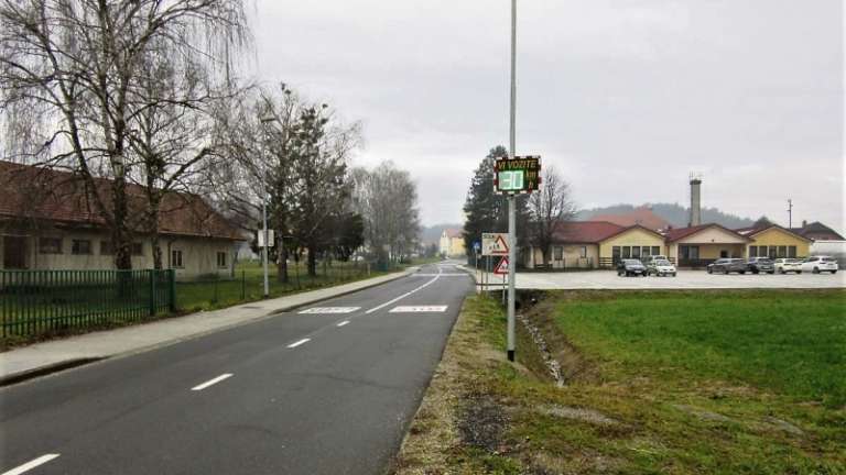 1674731521_sd-prikazovalnik_hitrosti_ok.jpg