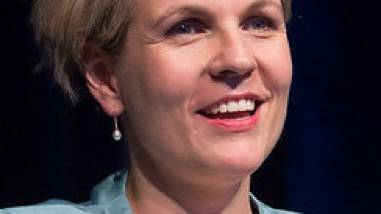 1654781121_tanya_plibersek_2013_(cropped).jpg