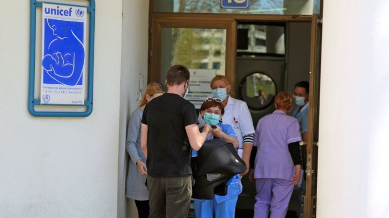 1591530378_cg_obiski_bolnisnica.jpg