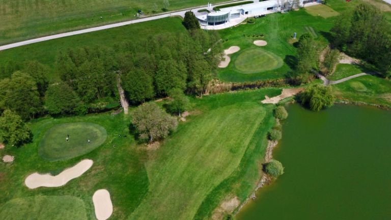 1588083157_cg_golf.jpg