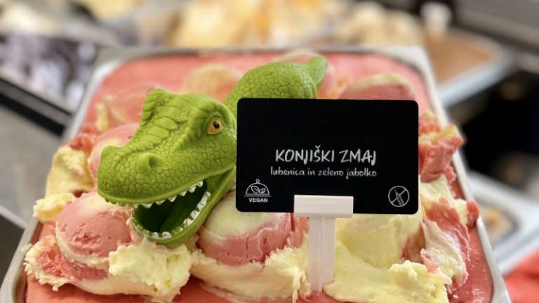 1722698911_sladoled_konjiski_zmaj.jpeg