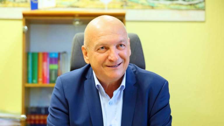 1685013321_cg_obcinski_starse.jpg
