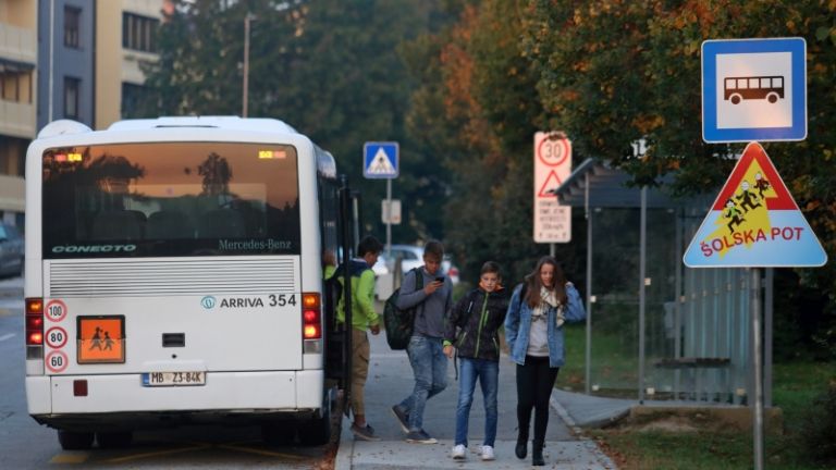 1507621953_cg_ucenci_avtobusni_prevoz_1.jpg
