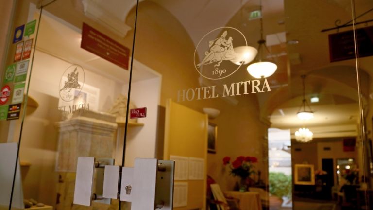 1635424961_cg_hotel_mitra.jpg