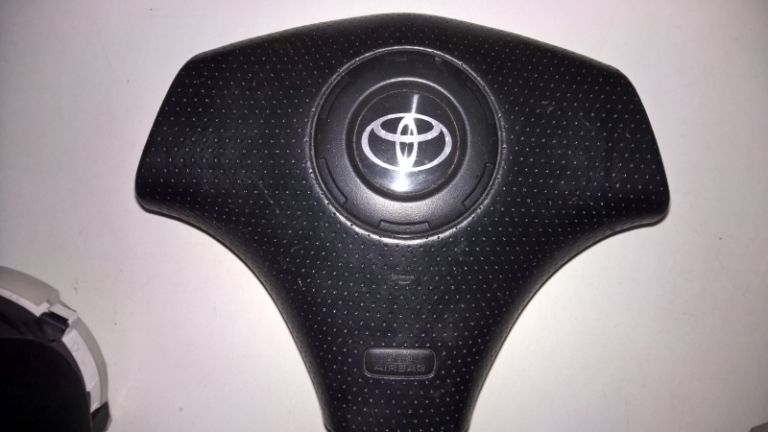 1541169705_toyota.jpg