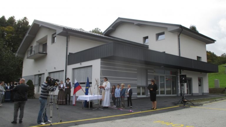 1507713448_em_dom_krajanov_stoperce_1.jpg