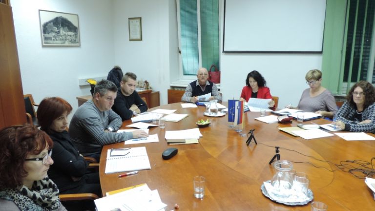 1573475853_mh-os_sredisče.jpg