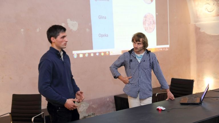 1506277708_cg_glina_delavnica.jpg