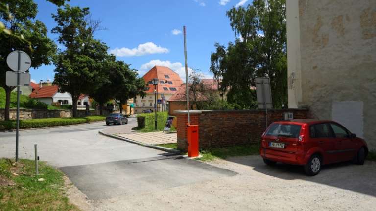 1688385456_cg_knjiznica_parkirisce_dominikanec.jpg