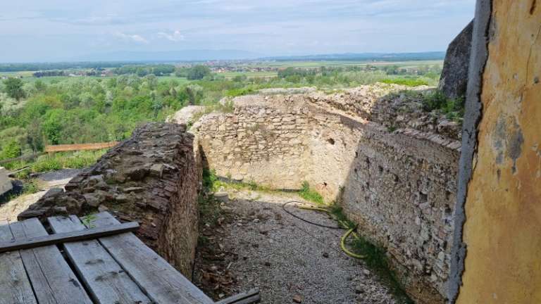 1686230946_ek_grad_borl_razstava_3.jpg