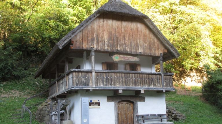 1537438865_em_revitalizacija_vukove_domacije.jpg