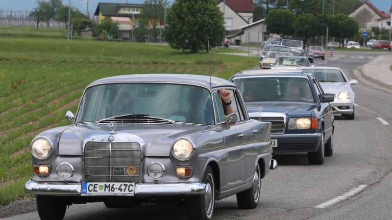 1622981167_mercedes_benz_005.jpg