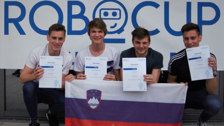 1560958311_dz-elektro_robocup.jpg