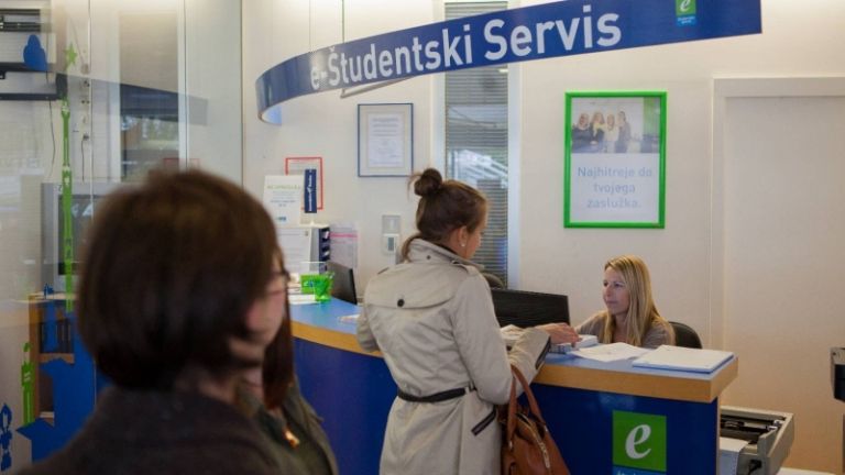 1502893023_studenti.jpg