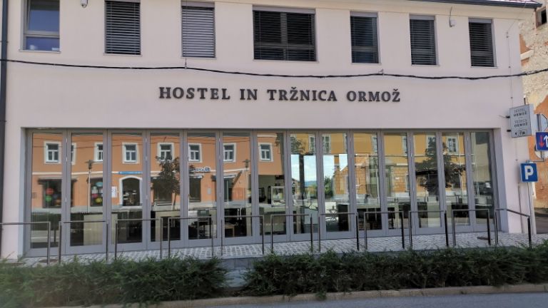 1600103982_kg_ormoz_hostel.jpg